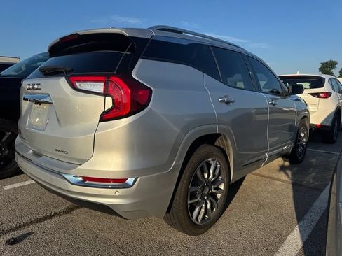 Used 2022 GMC Terrain Denali AWD/4WD image 3