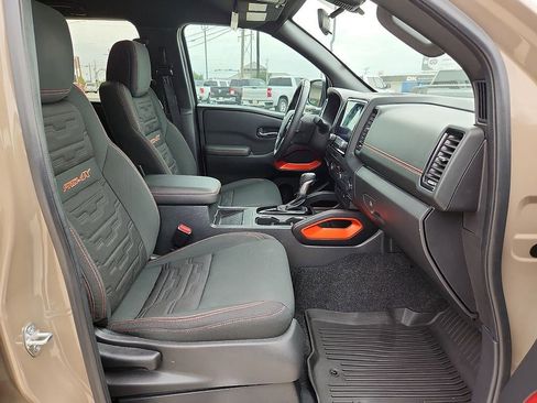 Used 2023 Nissan Frontier PRO-4X w/ Pro Convenience Package image 9
