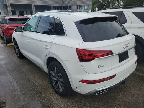 Used 2022 Audi Q5 2.0T Premium w/ Convenience Package AWD/4WD image 3