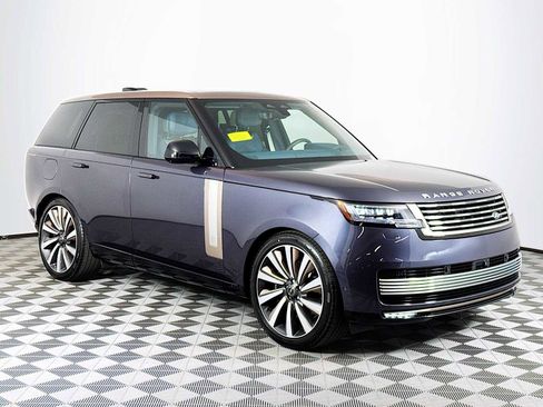 New 2025 Land Rover Range Rover SV image 3
