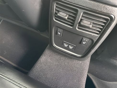 Used 2022 Dodge Charger R/T w/ Plus Group image 16