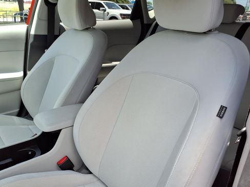 Used 2024 Hyundai Kona SEL AWD/4WD image 15