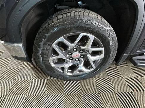 Used 2023 GMC Sierra 1500 SLT w/ SLT Convenience Package AWD/4WD image 9