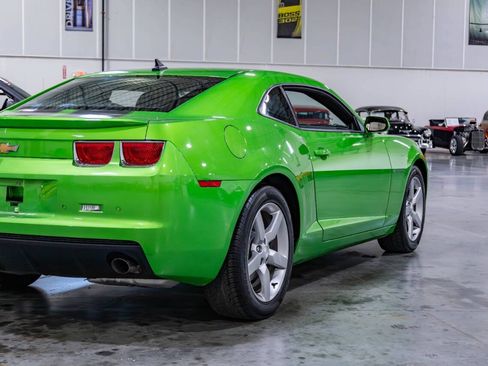 Used 2010 Chevrolet Camaro LT RWD image 27