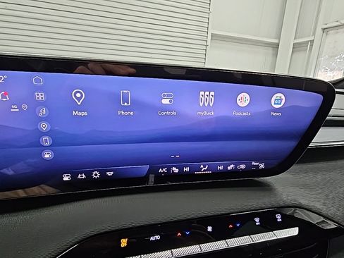 New 2025 Buick Enclave Sport Touring w/ Power Package image 18