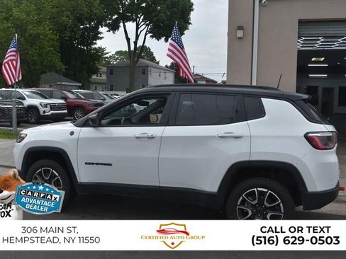 Used 2025 Jeep Compass Trailhawk AWD/4WD image 5