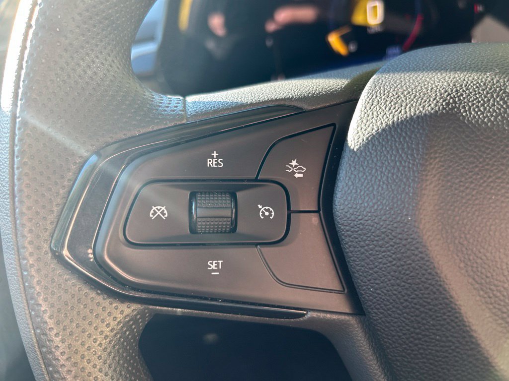 Used 2025 Chevrolet TrailBlazer LT AWD/4WD image 12