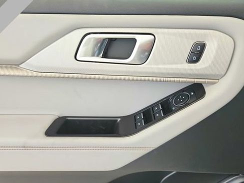 New 2026 Ford Explorer Active AWD/4WD image 19