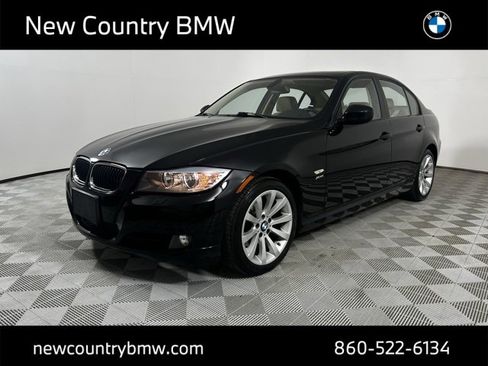 Used 2011 BMW 328i xDrive Sedan image 3