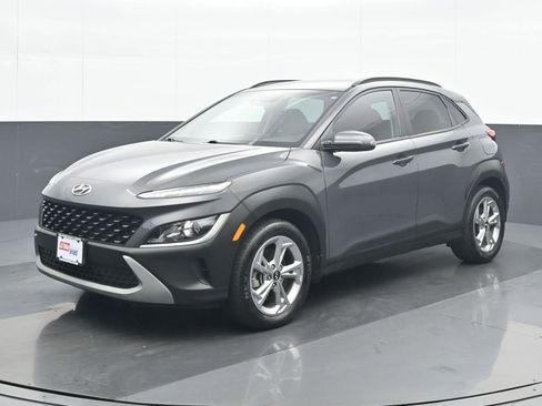 Used 2023 Hyundai Kona SEL AWD/4WD image 2