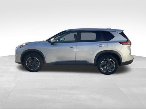 Used 2024 Nissan Rogue SV AWD/4WD image 9