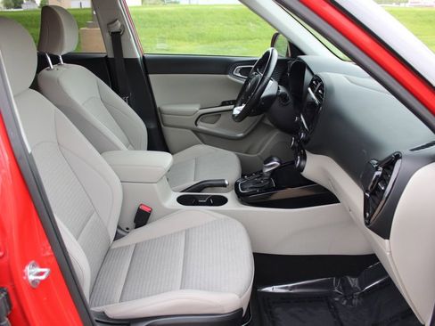 Used 2020 Kia Soul EX FWD image 7