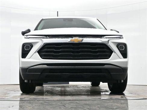 Used 2024 Chevrolet TrailBlazer LS w/ LS Convenience Package image 23