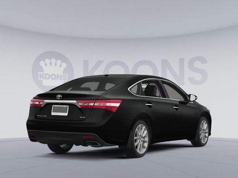 Used 2013 Toyota Avalon XLE image 2