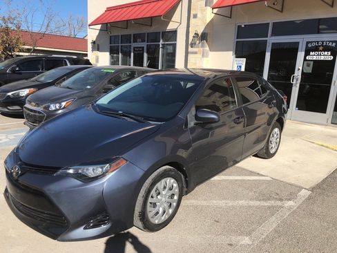 Used 2017 Toyota Corolla LE FWD image 3