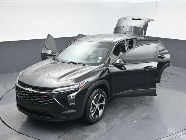 Used 2024 Chevrolet Trax RS w/ Driver Confidence Package FWD image 51
