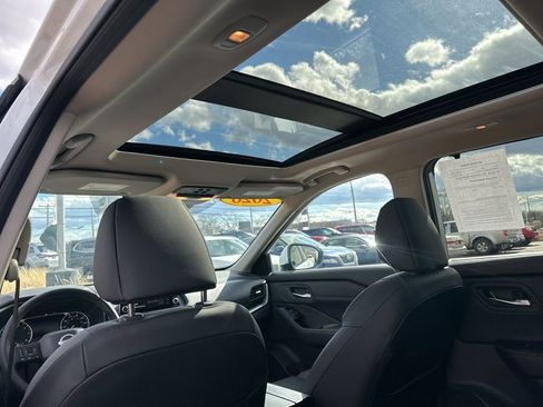 Used 2026 Nissan Rogue SV w/ SV Premium Package image 39