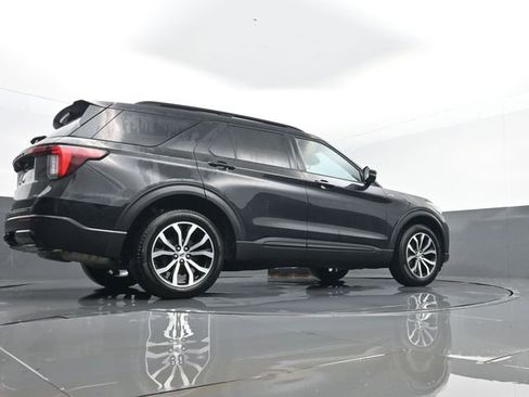 Used 2025 Ford Explorer ST-Line AWD/4WD image 28