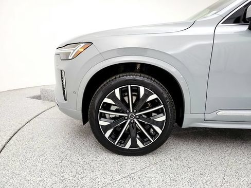 Certified 2026 Volvo XC90 B6 Plus AWD/4WD image 31