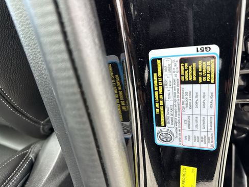 Used 2022 Genesis G70 2.0T image 46