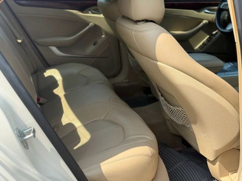 Used 2011 Cadillac CTS Luxury RWD image 16