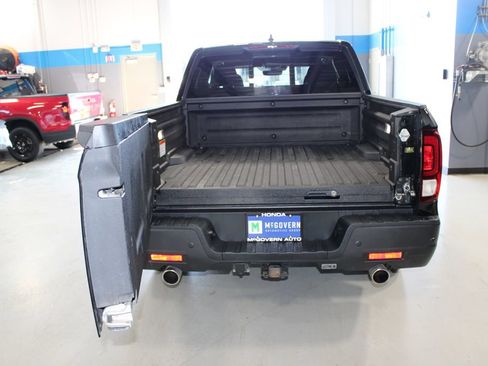 Used 2023 Honda Ridgeline Black Edition image 30