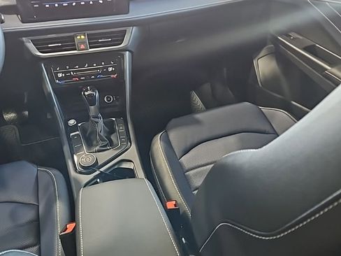 New 2026 Volkswagen Taos SEL AWD/4WD image 23