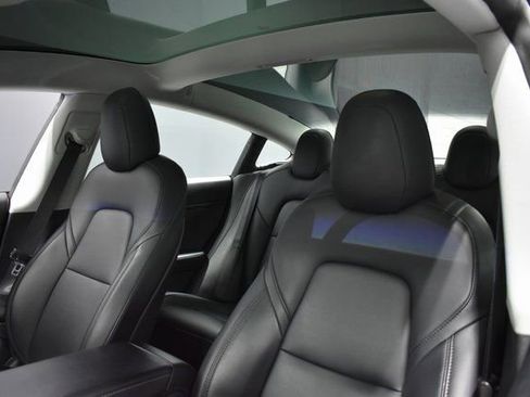 Used 2020 Tesla Model 3 Long Range image 16