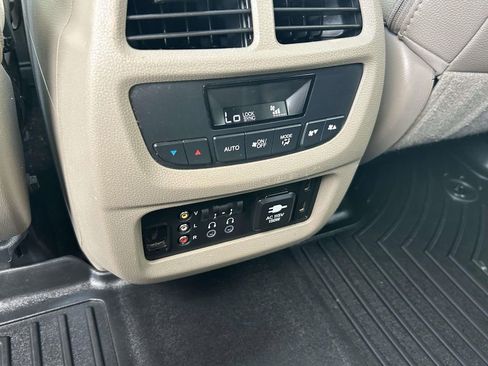 Used 2017 Honda Pilot Touring image 15