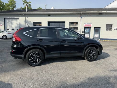 Used 2016 Honda CR-V SE image 9
