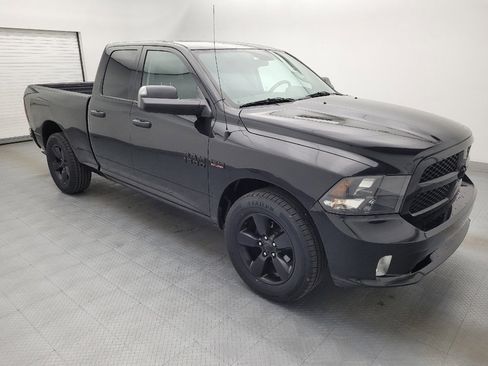 Used 2018 RAM 1500 Express w/ Black Ram 1500 Express Group RWD image 11