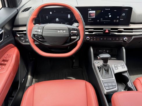 Certified 2026 Kia Sportage SX FWD image 17