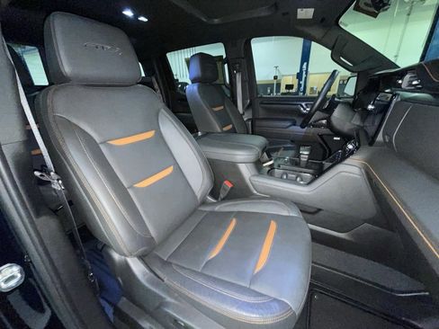 Used 2024 GMC Sierra 1500 AT4 w/ Technology Package image 29