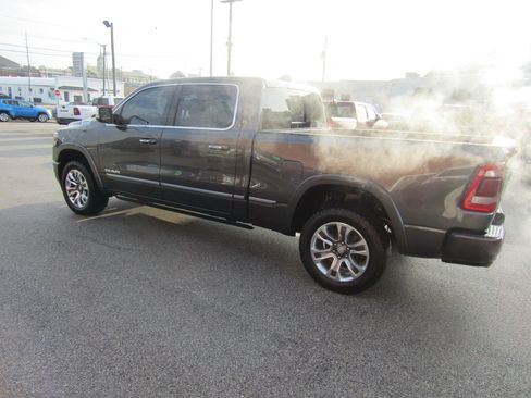 Used 2022 RAM 1500 Limited w/ Off Road Group AWD/4WD image 6