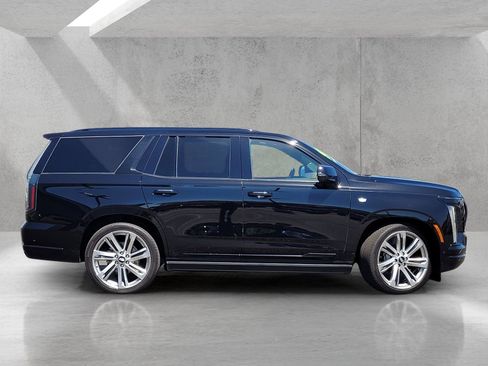 Certified 2025 Cadillac Escalade Sport Platinum AWD/4WD image 4