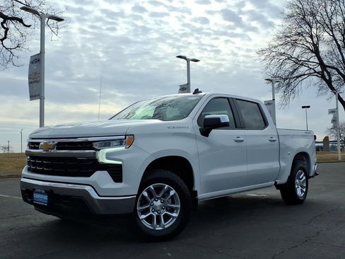 Certified 2022 Chevrolet Silverado 1500 LT image 3