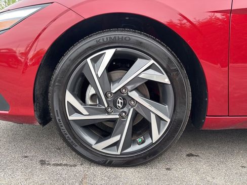 Certified 2025 Hyundai Elantra Sport FWD image 9