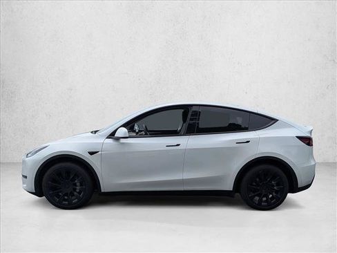 Used 2023 Tesla Model Y Long Range AWD/4WD image 9