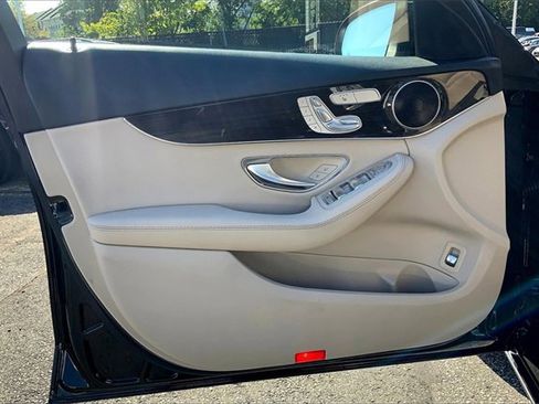 Used 2018 Mercedes-Benz C 300 4MATIC Sedan image 18