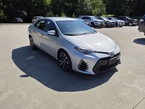 Used 2019 Toyota Corolla SE FWD image 5