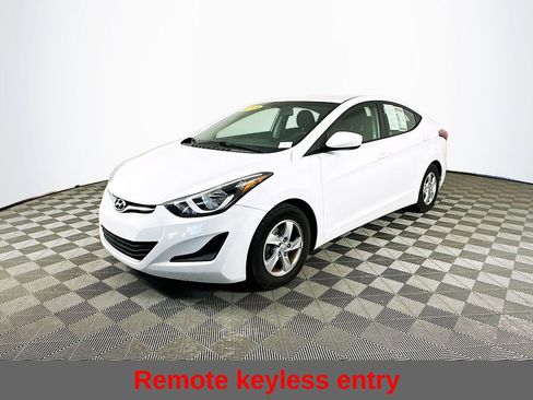 Used 2015 Hyundai Elantra SE FWD image 6
