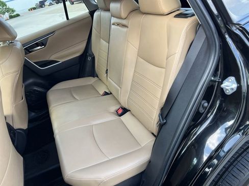 Used 2025 Toyota RAV4 XLE Premium AWD/4WD image 25
