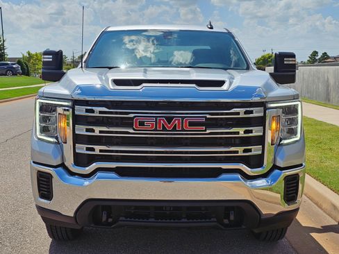Used 2023 GMC Sierra 2500 SLE image 2