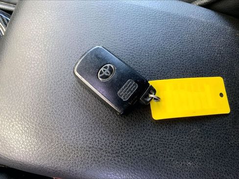 Used 2019 Toyota Tacoma TRD Off-Road AWD/4WD image 20