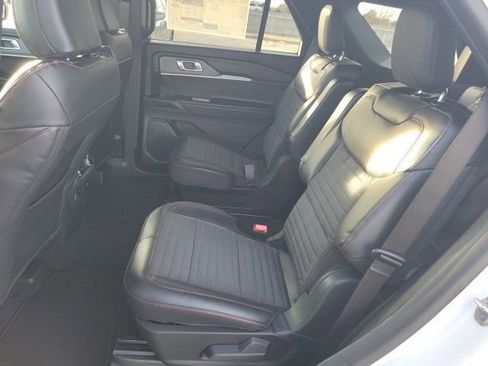 New 2026 Ford Explorer ST-Line w/ ST-Line Street Pack image 18