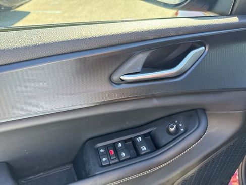 Used 2023 Jeep Grand Cherokee Laredo w/ Luxury Tech Group I image 11