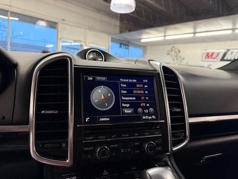 Used 2014 Porsche Cayenne Diesel AWD/4WD image 20