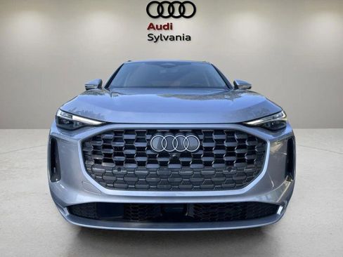 Certified 2025 Audi Q5 Premium Plus w/ Premium Plus image 2