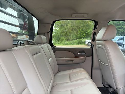 Used 2009 GMC Sierra 3500 SLT w/ SLT Convenience Package AWD/4WD image 12