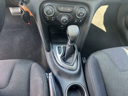 Used 2014 Dodge Dart SXT FWD image 15